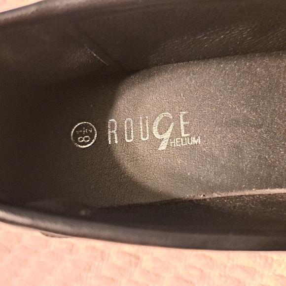 Rouge Helium Loafers Size 8.5 - Picture 7 of 9
